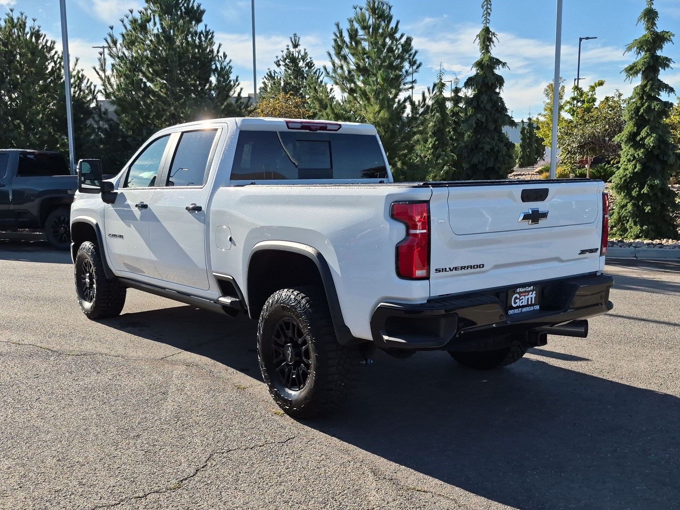 Used 2026 Chevrolet Silverado 2500 ZR2 w/ LPO, Dark Essentials Package AWD/4WD image 5