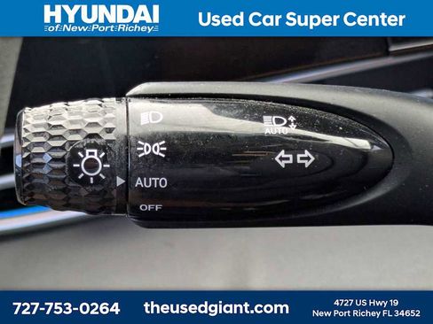 Used 2024 Hyundai Elantra SEL FWD image 27