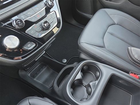 New 2026 Chrysler Pacifica Select image 26