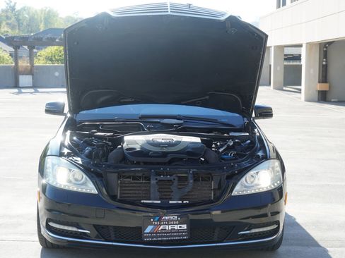 Used 2010 Mercedes-Benz S 550 4MATIC image 18