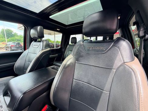 Used 2017 Ford F150 Raptor w/ Equipment Group 802A Luxury AWD/4WD image 33