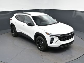 New 2026 Chevrolet Trax LT w/ Driver Confidence Package FWD video 1