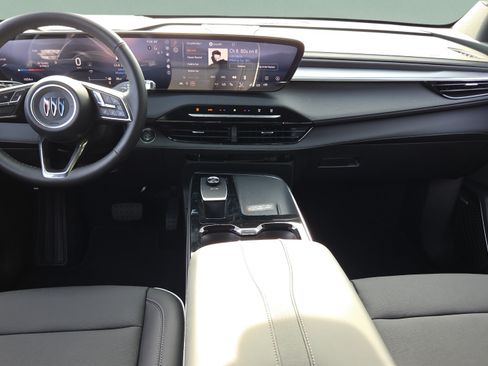 Certified 2026 Buick Enclave Preferred w/ Power Package FWD image 42