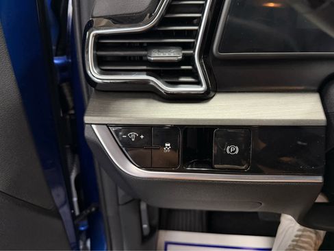 Used 2025 Kia Sportage X-Line image 10