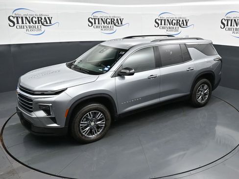 Used 2026 Chevrolet Traverse LT FWD image 20
