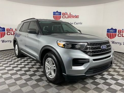 Used 2022 Ford Explorer XLT image 1