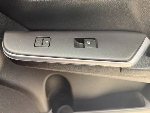 Used 2016 Toyota Camry SE image 12