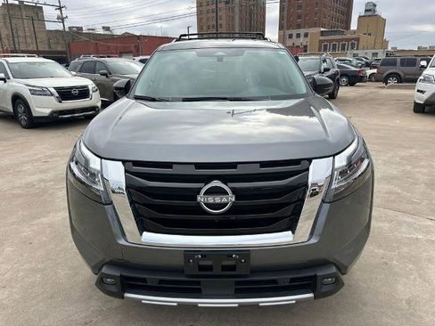 Certified 2023 Nissan Pathfinder SL image 10