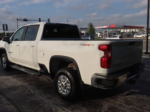 Used 2022 Chevrolet Silverado 2500 LT AWD/4WD image 5