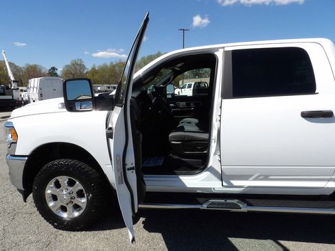 Used 2023 RAM 2500 Big Horn w/ Level 1 Equipment Group AWD/4WD image 13