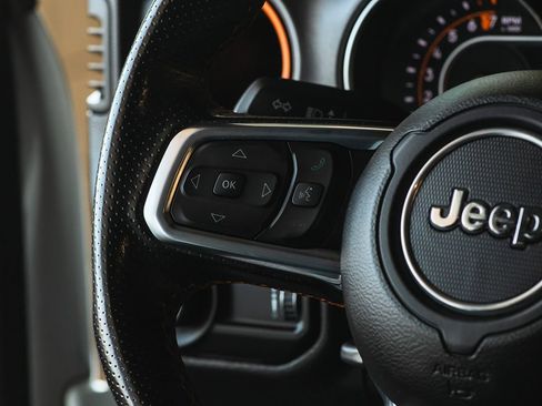 Used 2023 Jeep Gladiator Mojave w/ Cold Weather Group image 46