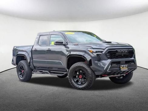 Certified 2025 Toyota Tacoma TRD Pro AWD/4WD image 2