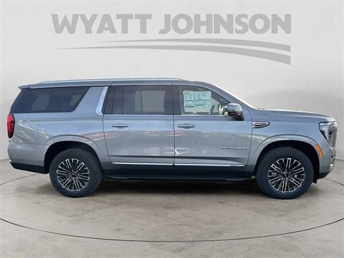 New 2026 GMC Yukon XL Elevation image 6