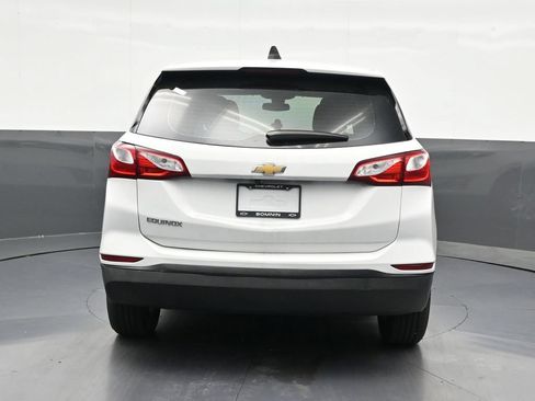 Used 2021 Chevrolet Equinox LS FWD image 4