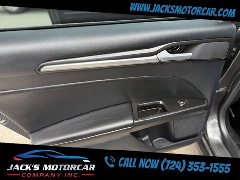 Used 2020 Ford Fusion Titanium AWD/4WD image 16