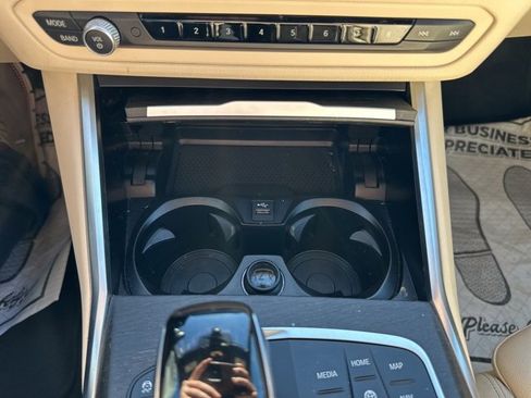 Used 2022 BMW 430i Convertible image 18