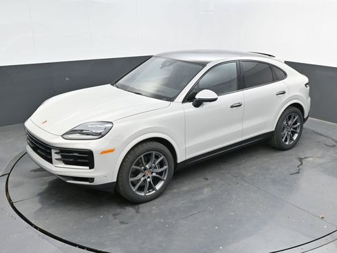 New 2025 Porsche Cayenne Coupe image 30