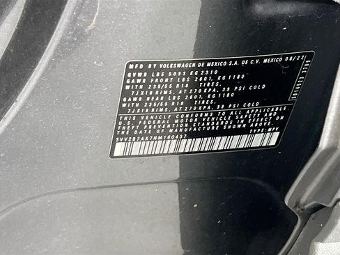 Used 2022 Volkswagen Tiguan SE image 31