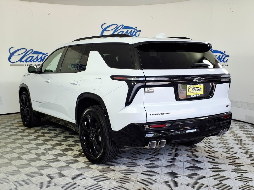 New 2027 Chevrolet Traverse RS FWD image 2