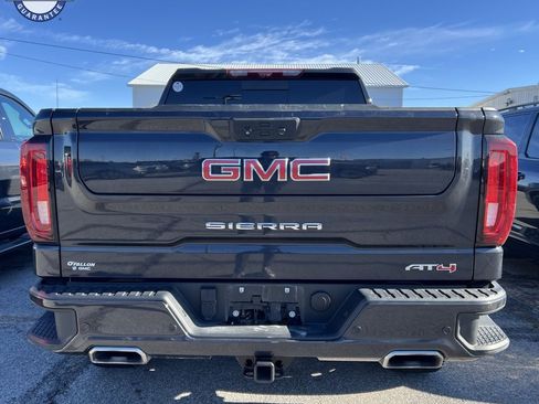Used 2023 GMC Sierra 1500 AT4 w/ Technology Package image 6