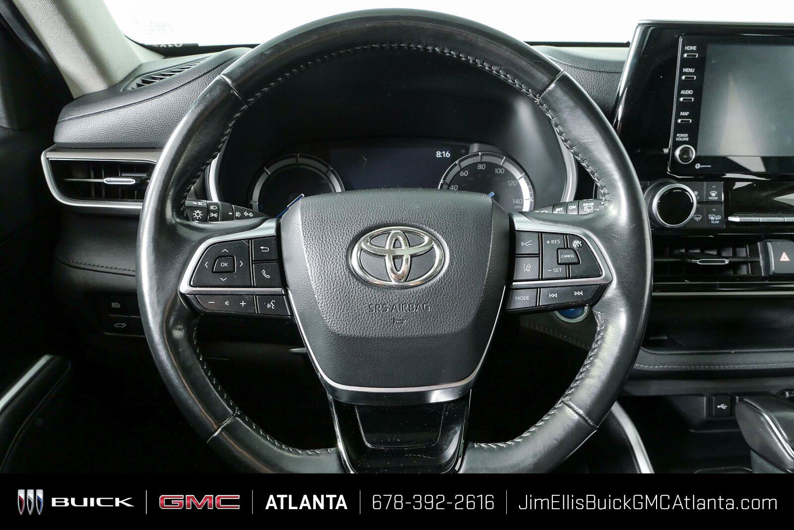 Used 2021 Toyota Highlander XLE FWD image 9