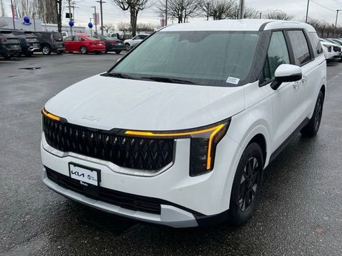 New 2026 Kia Carnival LXS FWD image 4