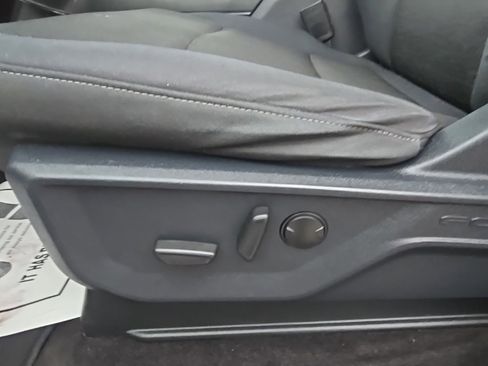 Used 2022 Ford F150 XLT w/ Equipment Group 302A High image 11