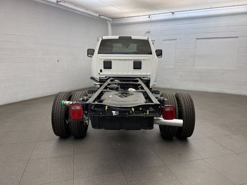 New 2026 RAM 5500 Tradesman AWD/4WD image 4