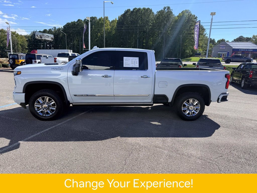 Used 2026 Chevrolet Silverado 2500 High Country w/ High Country Premium Package AWD/4WD image 3