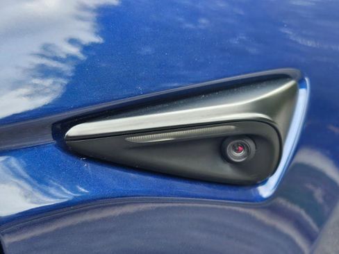 Used 2023 Tesla Model Y Long Range image 32