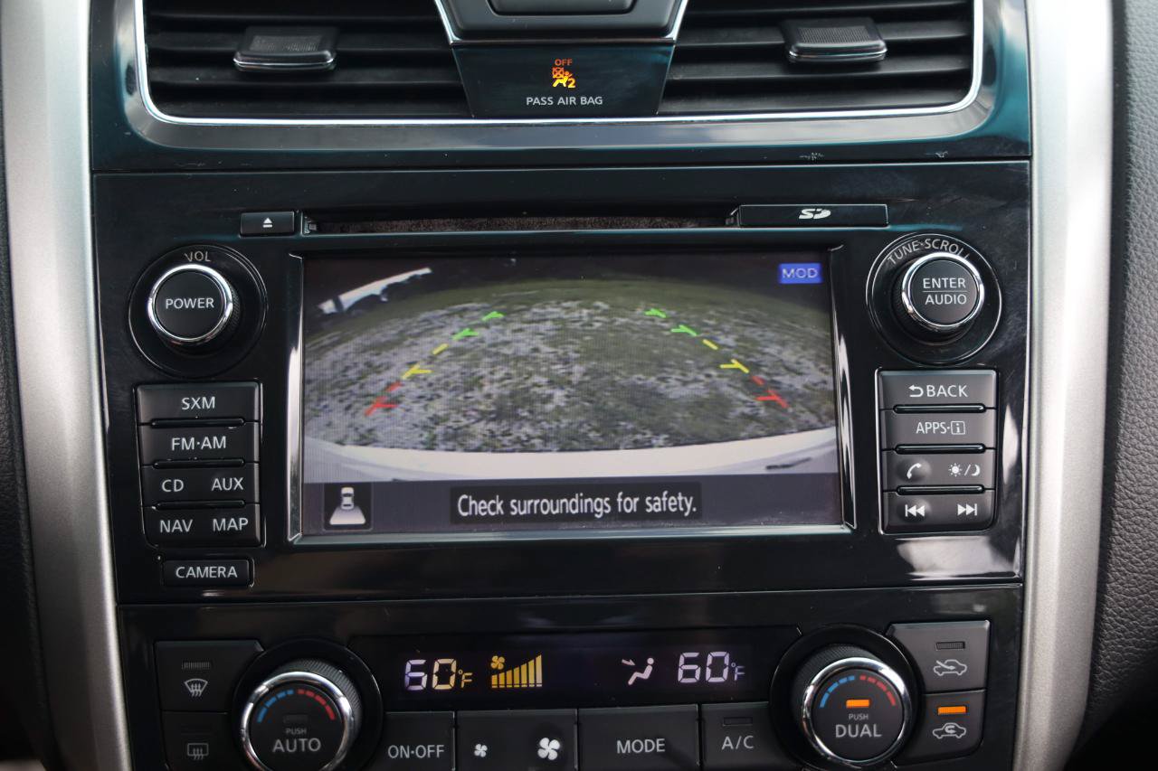 Used 2015 Nissan Altima 2.5 SL w/ Technology Package FWD image 32