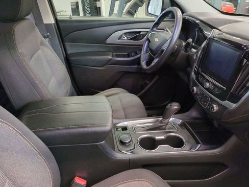 Used 2019 Chevrolet Traverse LT image 37