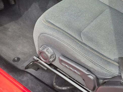 Used 2025 Jeep Wrangler Unlimited Sport AWD/4WD image 14