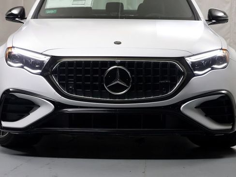 New 2027 Mercedes-Benz E 53 AMG e 4MATIC Sedan image 6