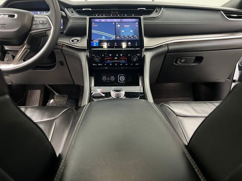 Used 2024 Jeep Grand Cherokee L Limited w/ Luxury Tech Group II image 47