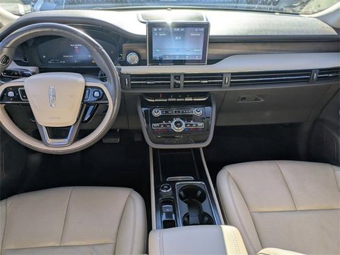 Used 2022 Lincoln Corsair Reserve w/ Equipment Group 201A image 16