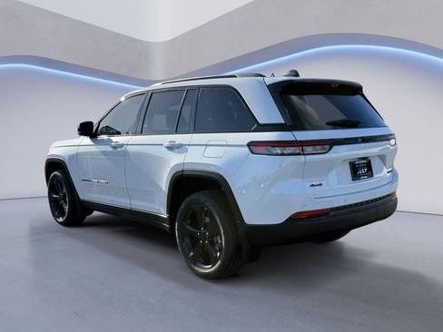 New 2025 Jeep Grand Cherokee Limited w/ Luxury Tech Group II image 3