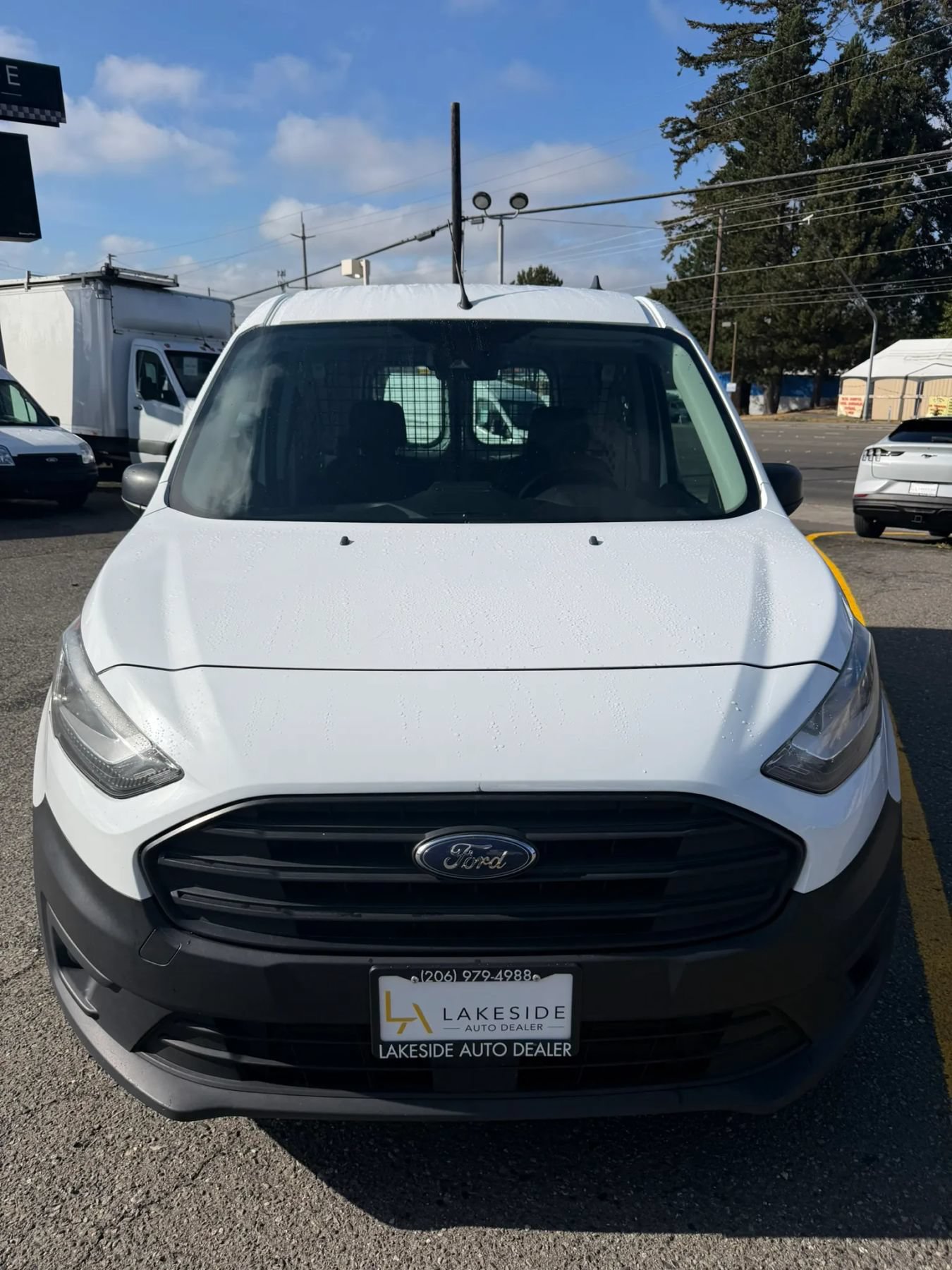 Used 2022 Ford Transit Connect XL FWD image 2