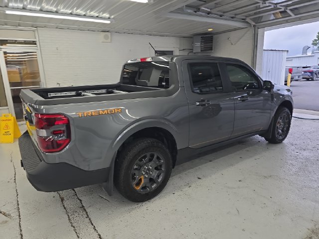 Used 2025 Ford Maverick Tremor AWD/4WD image 6