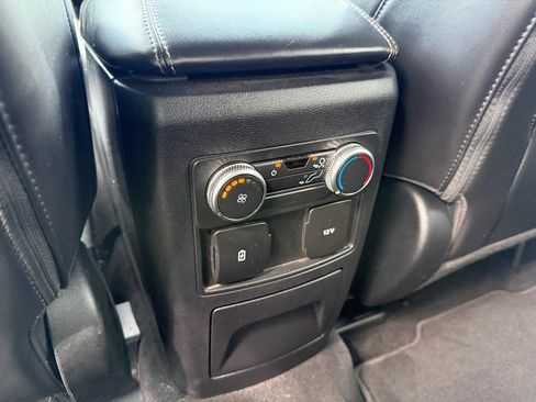 Used 2022 Ford Explorer XLT w/ Equipment Group 202A RWD image 15