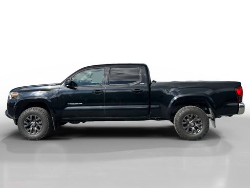 Used 2020 Toyota Tacoma SR5 image 2