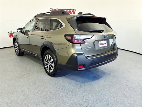 Certified 2025 Subaru Outback Premium image 10
