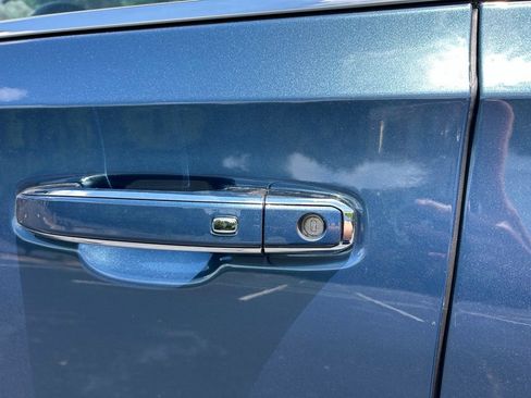 Used 2025 Chevrolet Suburban Premier w/ Sun And Tow Package RWD image 28