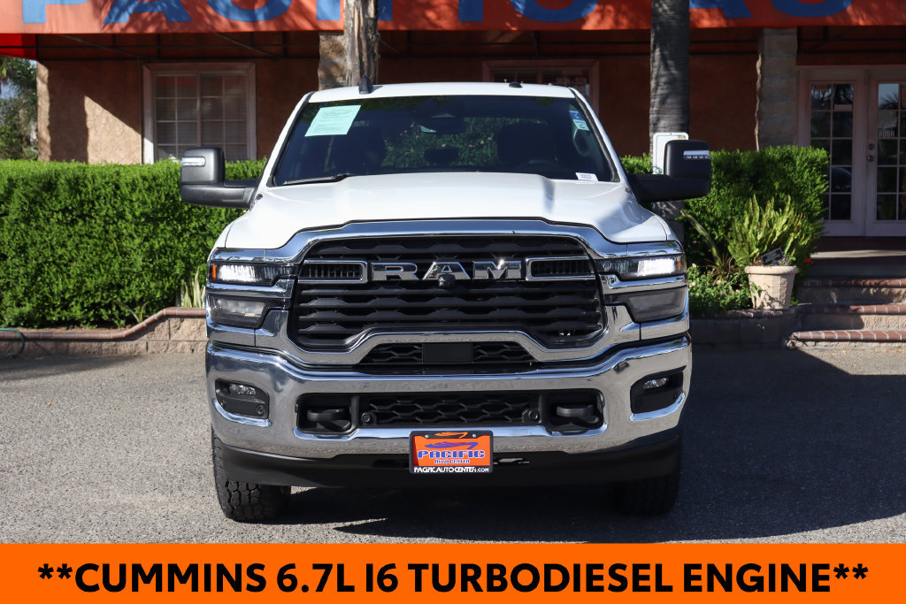 Used 2026 RAM 2500 Big Horn AWD/4WD image 3
