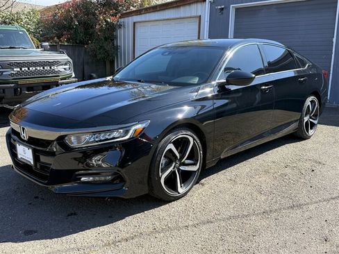 Used 2020 Honda Accord Sport image 3