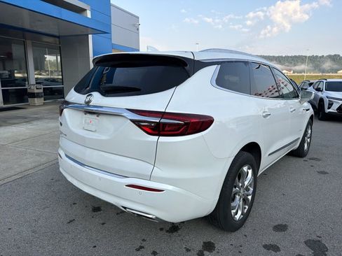 Used 2020 Buick Enclave Avenir w/ Avenir Technology Package AWD/4WD image 4