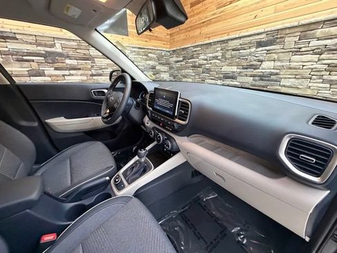 Certified 2026 Hyundai Venue SEL FWD image 15