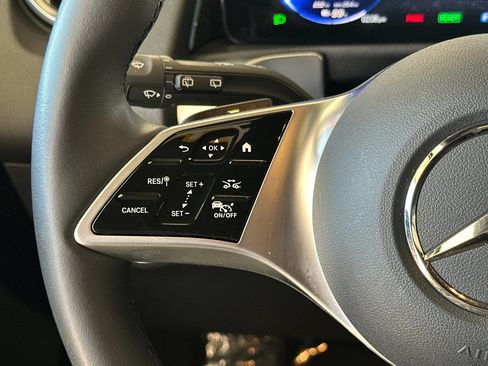 Certified 2025 Mercedes-Benz EQB 250+ image 31