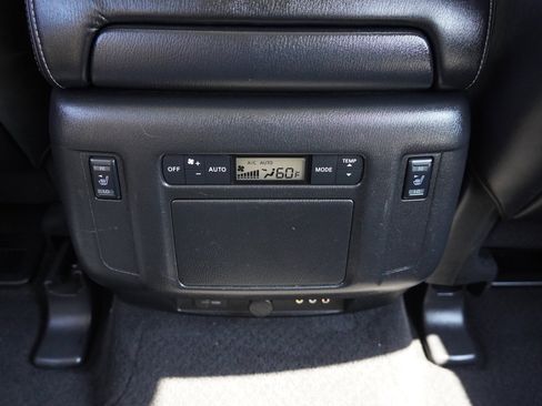Used 2016 INFINITI QX80 4WD w/ Deluxe Technology Package image 31