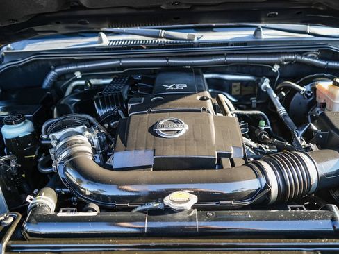 Used 2015 Nissan Frontier SV RWD image 24